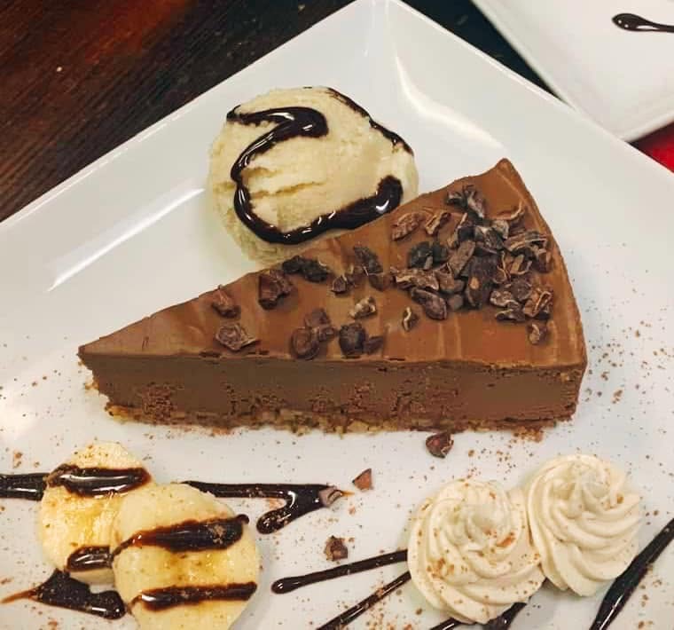 Vegan chocolate banana raw cake