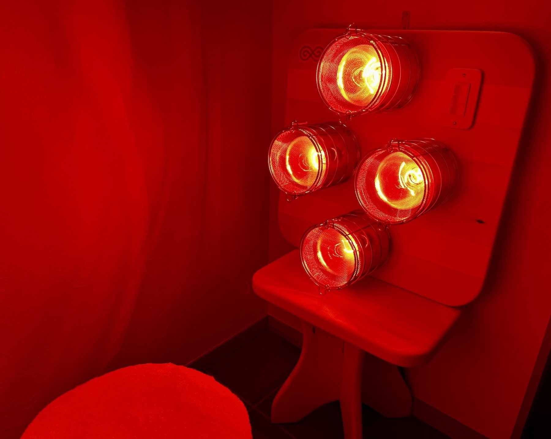SaunaSpace FireLight near-infrared sauna